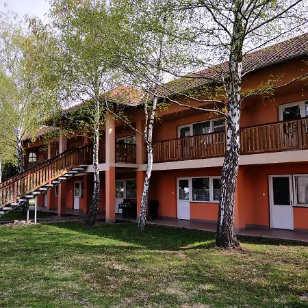 Laguna Panzio Nocleg ze śniadaniem 3*