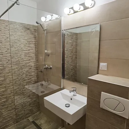 ベッド・アンド・ブレックファスト Laguna Panzio 3*