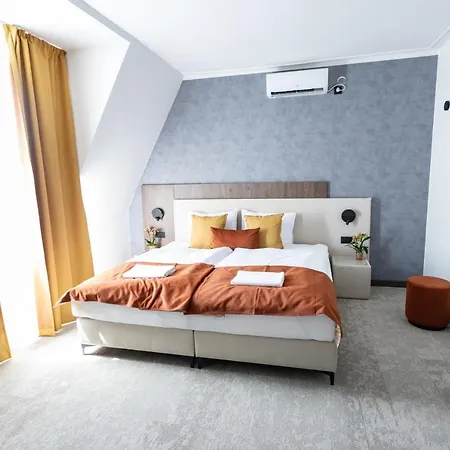 Laguna Panzio Nocleg ze śniadaniem 3*