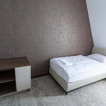 Laguna Panzio 3* 加尔多尼