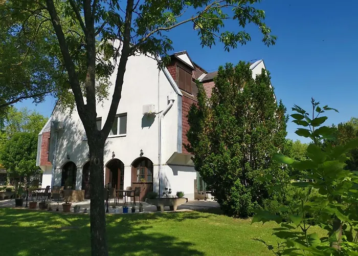 Laguna Panzio Bed and Breakfast